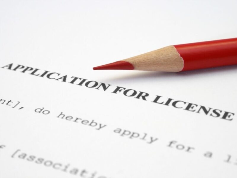 Know what is a liquor license and how to apply