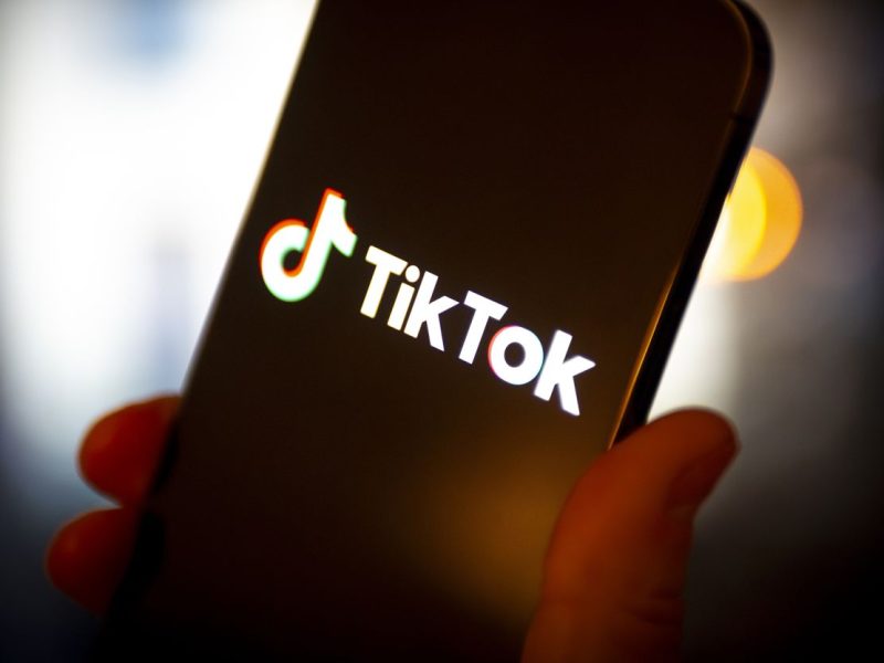 Exploring Instagram and TikTok: Features and Content Formats